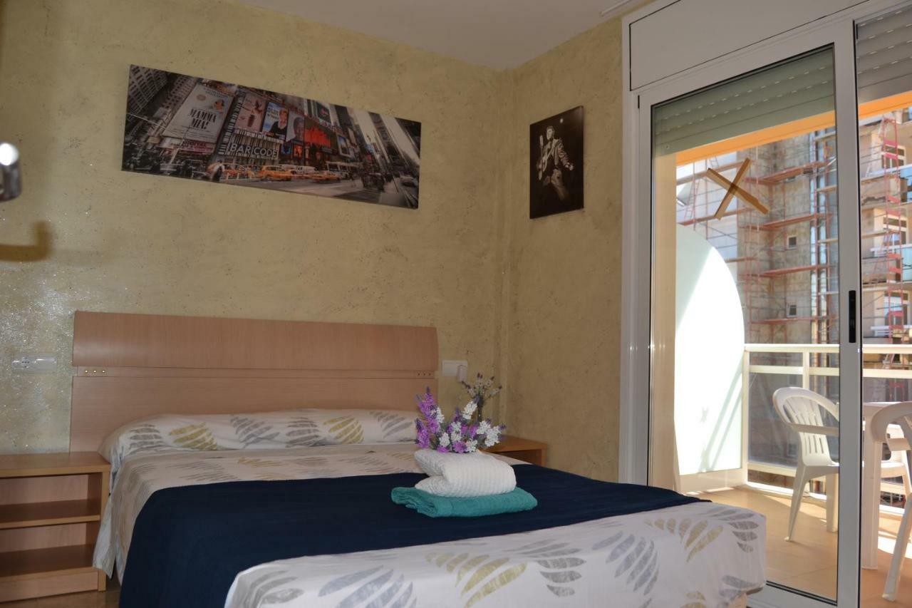 Appartamento Fabuloso Apartamento Familiar Con Piscina En Salou Esterno foto